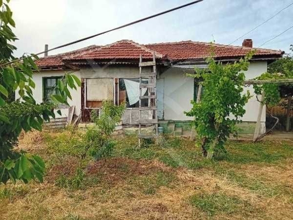 Къща в с. Правище, Област Пловдив - 71 кв.м за 705 €/кв.м - Снимка #1