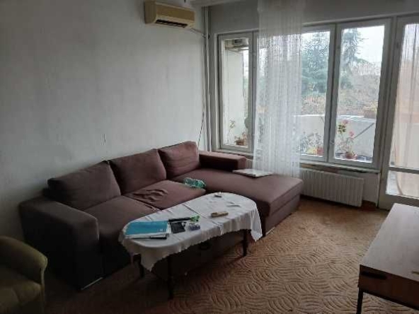 Дава се под наем Тристаен апартамент в Пловдив, Кършияка - 65 кв.м за 336.6 € - Снимка #1