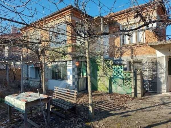 Къща в с. Ясно поле, Област Пловдив - 100 кв.м за 1050 €/кв.м - Снимка #1