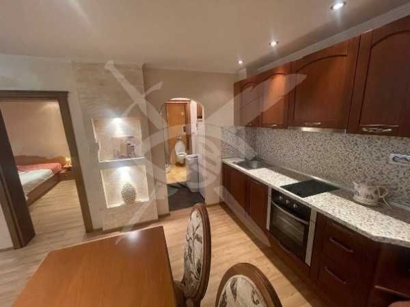 Тристаен апартамент в Бургас, Възраждане - 110 кв.м за 2364 €/кв.м - Снимка #1