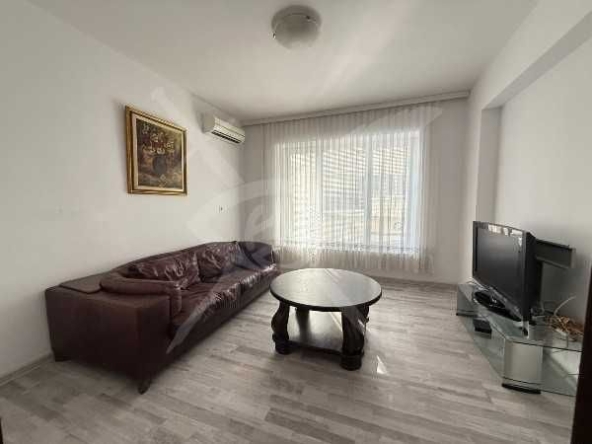 Дава се под наем Тристаен апартамент в Пловдив, Център - 65 кв.м за 498.27 € - Снимка #1