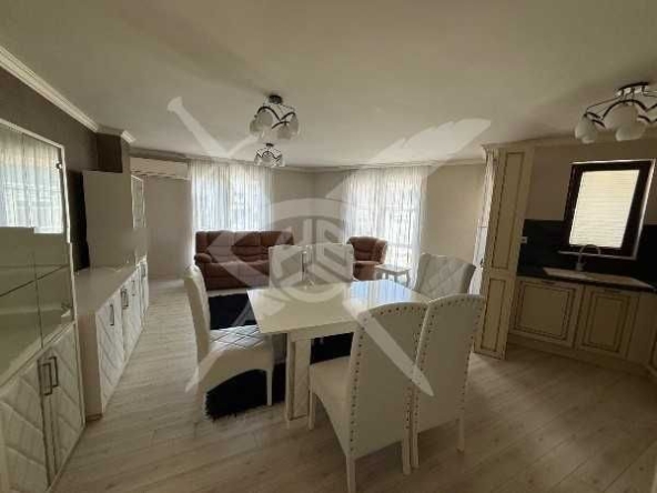 Четиристаен апартамент в Бургас, Център - 142 кв.м за 1868 €/кв.м - Снимка #1