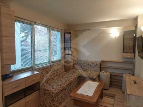 Дава се под наем Тристаен апартамент в Пловдив, Център - 70 кв.м за 598.23 € - Снимка #1