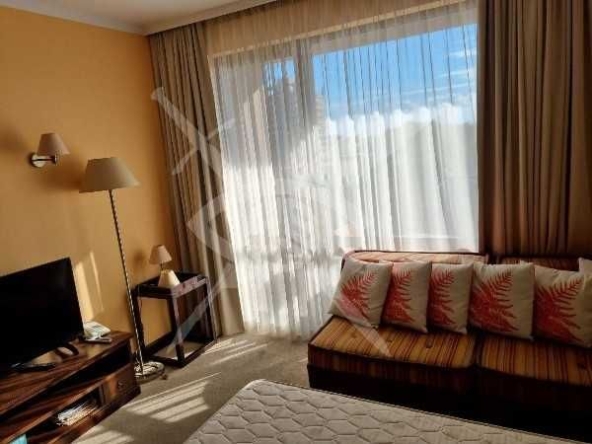 Тристаен апартамент в к.к. Слънчев бряг - 70 кв.м за 722 €/кв.м - Снимка #1