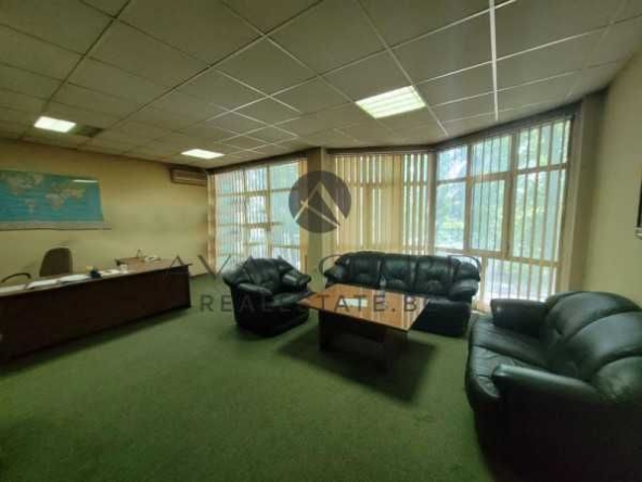 Четиристаен апартамент в Пловдив, Кършияка - 190 кв.м за 781 €/кв.м - Снимка #1