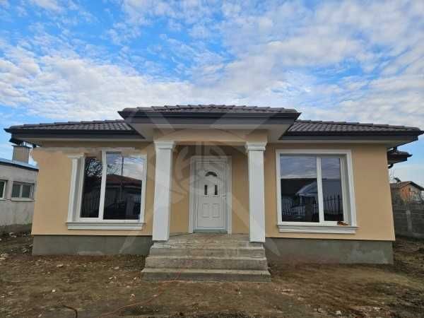 Къща в с. Рогош, Област Пловдив - 195 кв.м за 654 €/кв.м - Снимка #1