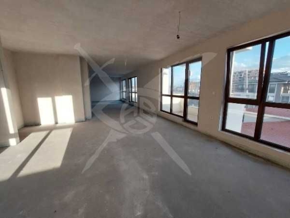Четиристаен апартамент в Пловдив, Христо Смирненски - 219 кв.м за 776 €/кв.м - Снимка #1