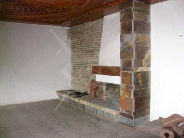 Хотел в Кричим - 3100 кв.м за 94 €/кв.м - Снимка #1