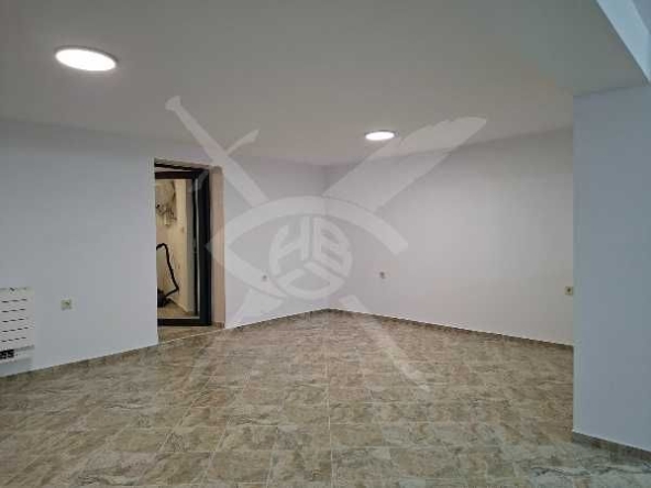 Дава се под наем Офис в Пловдив, Център - 70 кв.м за 298.86 € - Снимка #1