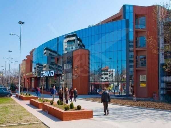 Магазин в Пловдив, Каменица 1 - 64 кв.м за 837 €/кв.м - Снимка #1