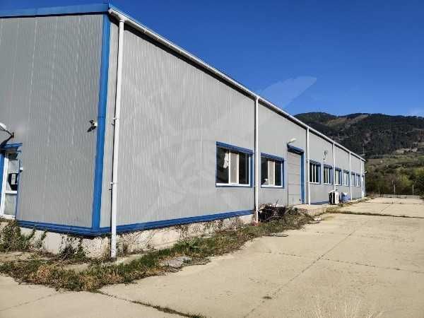 Склад в Клисура - 3449 кв.м за 33 €/кв.м - Снимка #1