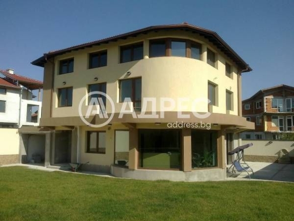 Къща в Божурище - 339 кв.м за 978 €/кв.м - Снимка #1