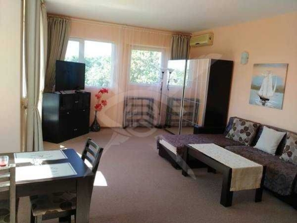 Дава се под наем Двустаен апартамент в к.к. Златни пясъци - 92 кв.м за 348.84 € - Снимка #1