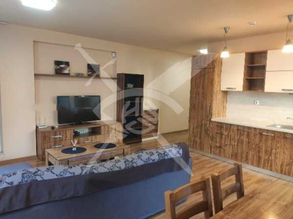 Дава се под наем Тристаен апартамент в Пловдив, Център - 100 кв.м за 648.21 € - Снимка #1
