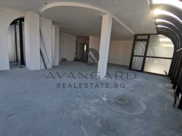 Четиристаен апартамент в Пловдив, Кършияка - 400 кв.м за 837 €/кв.м - Снимка #1