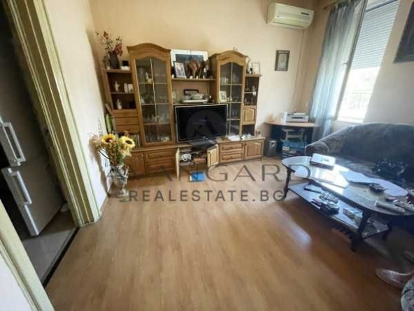 Къща в Пловдив, Център - 261 кв.м за 1096 €/кв.м - Снимка #1