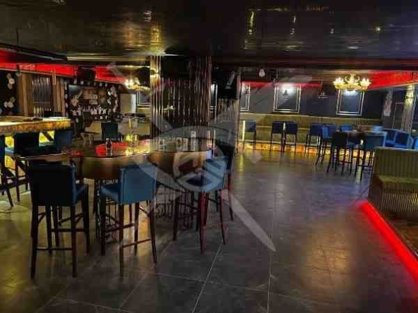 Заведение в Бургас, Славейков - 282 кв.м за 1065 €/кв.м - Снимка #1