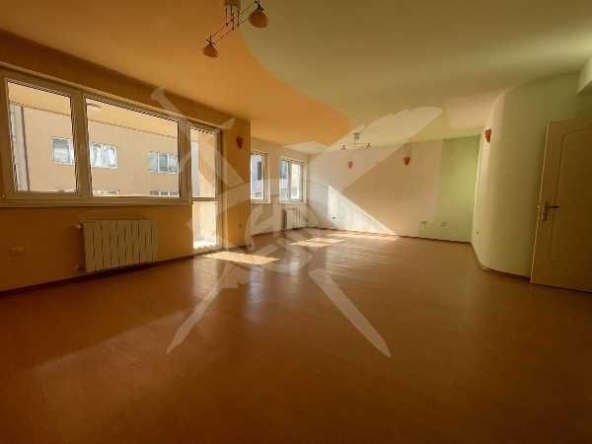 Къща в Пловдив, Център - 582 кв.м за 613 €/кв.м - Снимка #1
