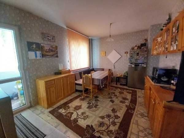 Тристаен апартамент в Пловдив, Тракия - 92 кв.м за 1631 €/кв.м - Снимка #1