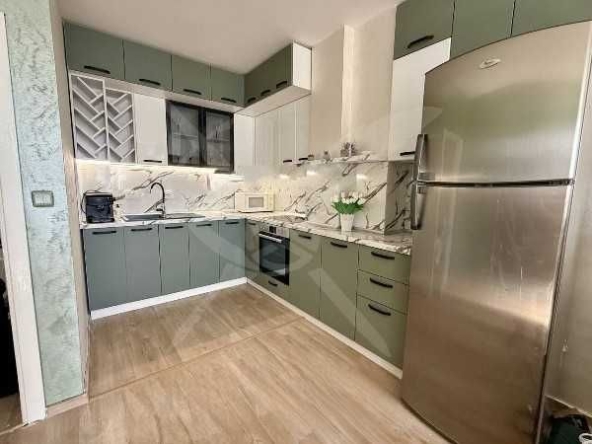 Дава се под наем Двустаен апартамент в Бургас, Меден рудник - зона А - 65 кв.м за 458.49 € - Снимка #1