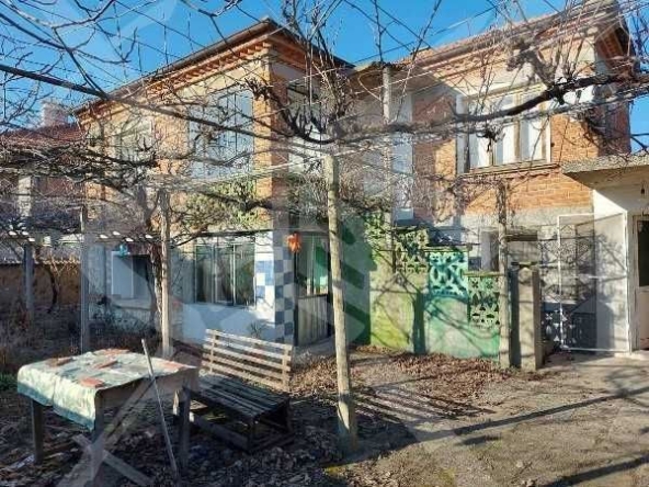 Къща в с. Ясно поле, Област Пловдив - 100 кв.м за 561 €/кв.м - Снимка #1