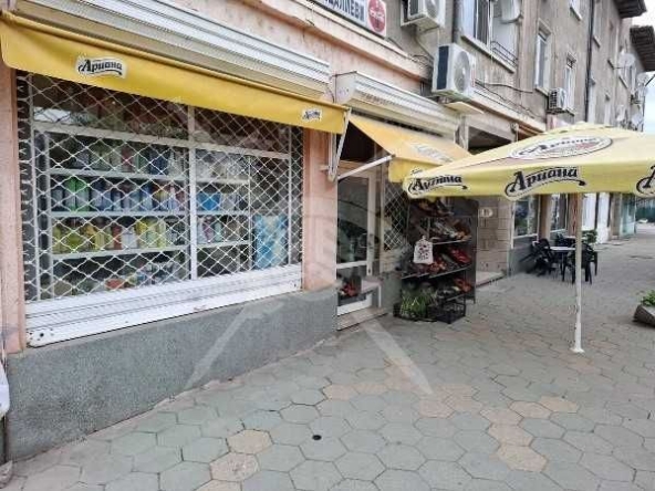 Магазин в Стамболийски - 100 кв.м за 765 €/кв.м - Снимка #1
