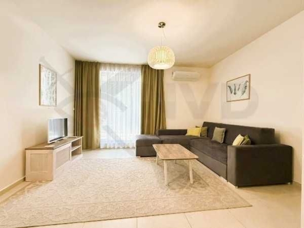 Дава се под наем Двустаен апартамент в Варна, Център - 75 кв.м за 797.64 € - Снимка #1