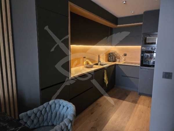 Тристаен апартамент в Пловдив, Съдийски - 125 кв.м за 1167 €/кв.м - Снимка #1