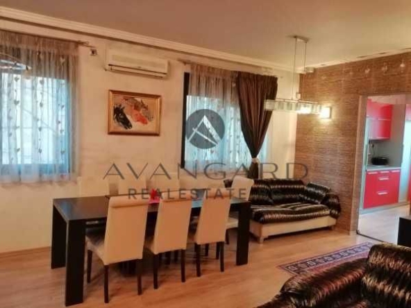 Етаж от къща в Пловдив, Център - 318 кв.м за 1011 €/кв.м - Снимка #1