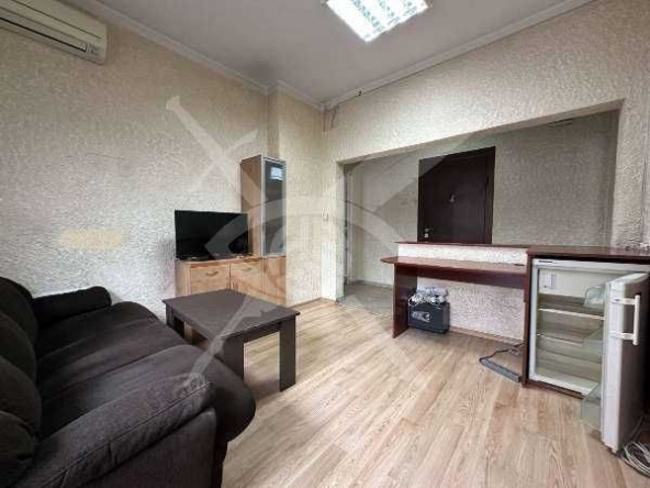 Дава се под наем Тристаен апартамент в Пловдив, Център - 65 кв.м за 548.25 € - Снимка #1