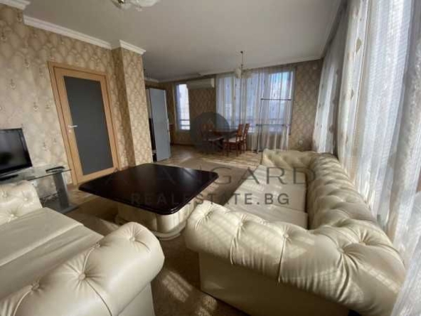 Тристаен апартамент в Пловдив, Кършияка - 117 кв.м за 1650 €/кв.м - Снимка #1