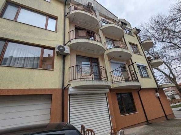 Дава се под наем Двустаен апартамент в Свиленград - 65 кв.м за 357 € - Снимка #1