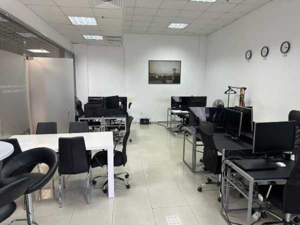 Дава се под наем Офис в Пловдив, Център - 85 кв.м за 68500 € - Снимка #1