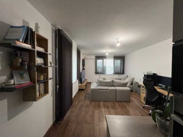 Тристаен апартамент в Асеновград - 116 кв.м за 1138 €/кв.м - Снимка #1