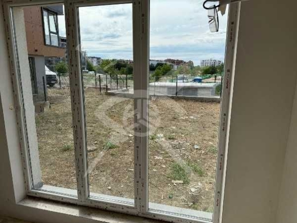 Двустаен апартамент в Пловдив, Остромила - 181 кв.м за 1188 €/кв.м - Снимка #1