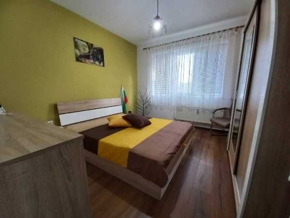 Тристаен апартамент в Пловдив, Изгрев - 95 кв.м за 448 €/кв.м - Снимка #1