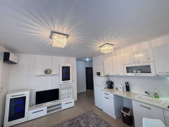 Двустаен апартамент в к.к. Слънчев бряг - 60 кв.м за 1325 €/кв.м - Снимка #1