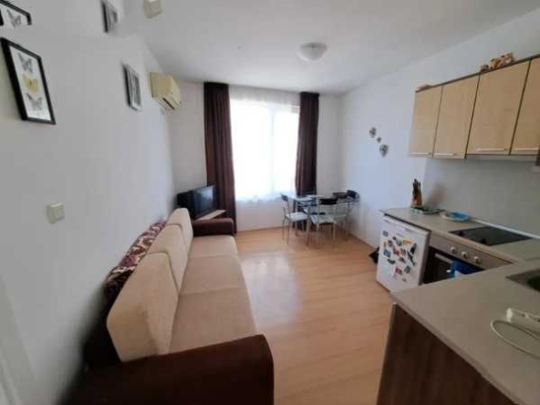 Тристаен апартамент в к.к. Слънчев бряг - 65 кв.м за 724 €/кв.м - Снимка #1