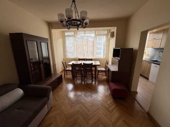Тристаен апартамент в Бургас, Лазур - 85 кв.м за 2236 €/кв.м - Снимка #1