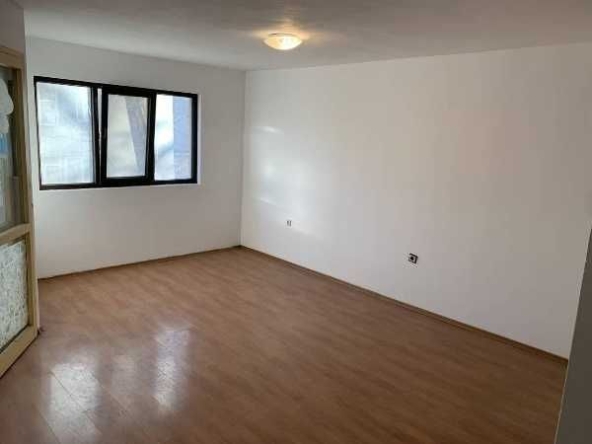 Двустаен апартамент в Бургас, Възраждане - 50 кв.м за 1940 €/кв.м - Снимка #1