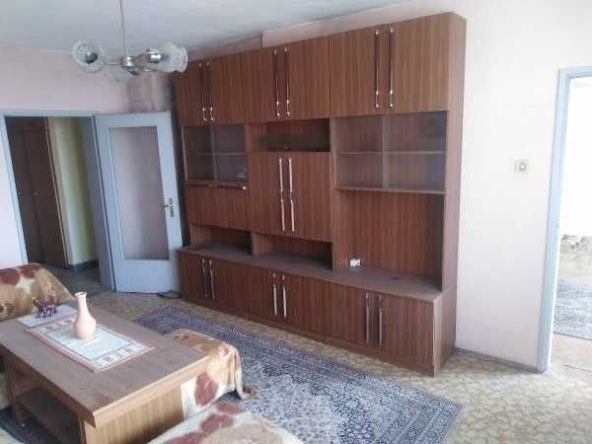 Тристаен апартамент в Пловдив, Кючук Париж - 83 кв.м за 1507 €/кв.м - Снимка #1