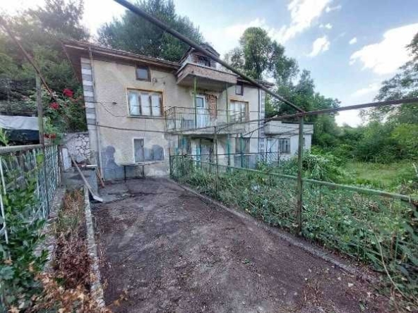 Къща в с. Руен, Област Пловдив - 110 кв.м за 471 €/кв.м - Снимка #1