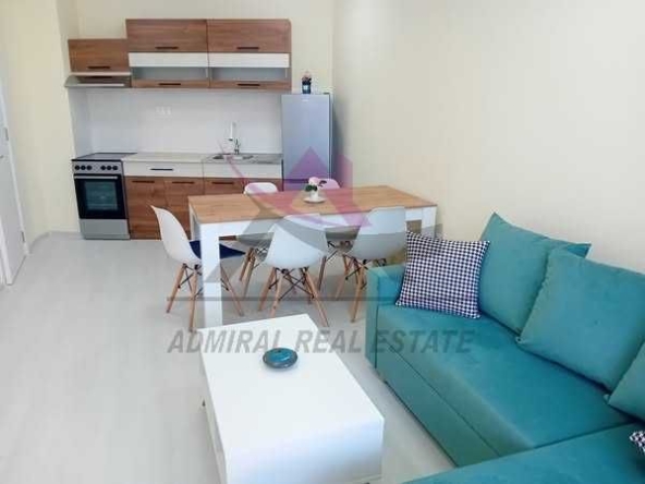 Дава се под наем Тристаен апартамент в Варна, Бриз - 86 кв.м за 600 € - Снимка #1