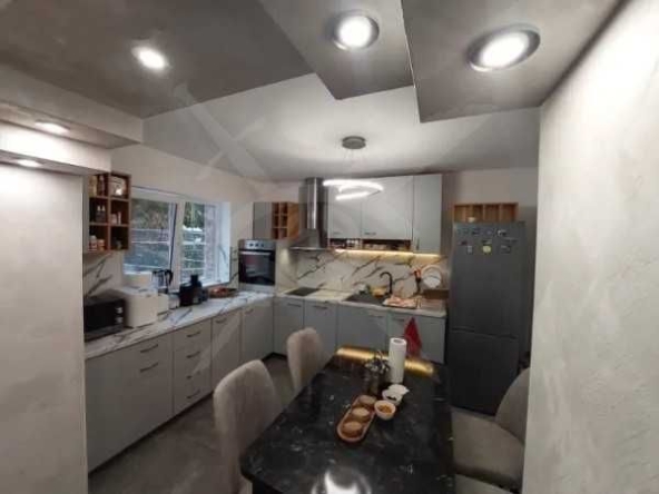 Къща в с. Цалапица, Област Пловдив - 200 кв.м за 1000 €/кв.м - Снимка #1