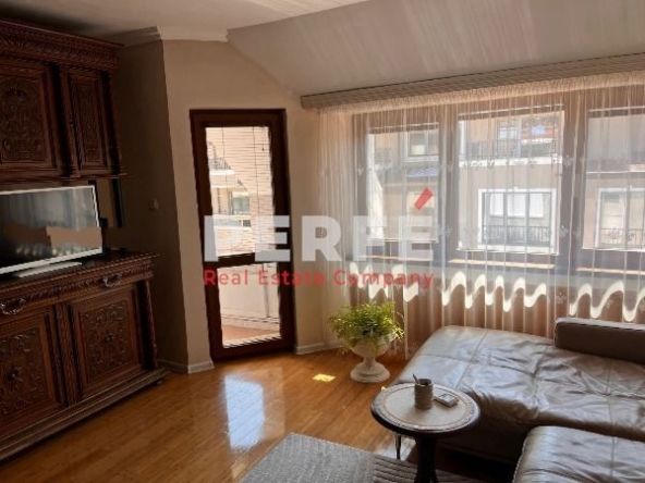 Тристаен апартамент в Бургас, Възраждане - 100 кв.м за 2300 €/кв.м - Снимка #1