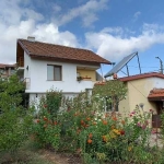 Къща в с. Гюльовца, Област Бургас - 100 кв.м за 1800 €/кв.м - Снимка #1