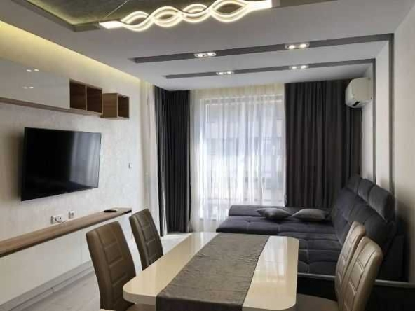 Двустаен апартамент в София, Иван Вазов - 66 кв.м за 2500 €/кв.м - Снимка #1