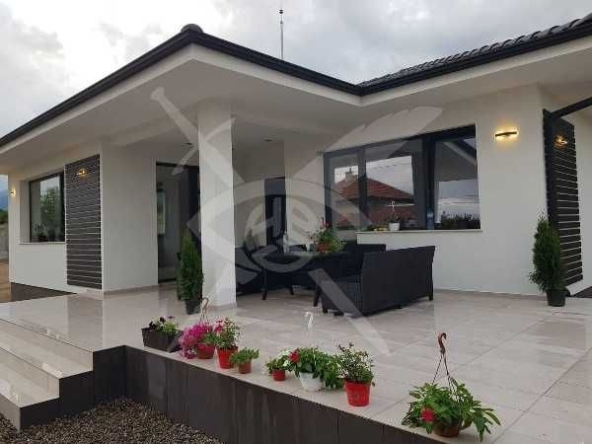 Къща в с. Соколица, Област Пловдив - 145 кв.м за 1062 €/кв.м - Снимка #1