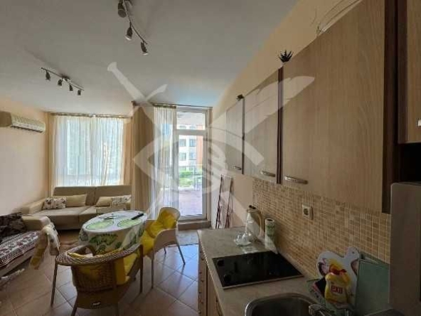 Двустаен апартамент в к.к. Слънчев бряг - 65 кв.м за 1662 €/кв.м - Снимка #1