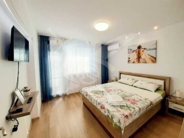 Двустаен апартамент в Бургас, Възраждане - 60 кв.м за 2891 €/кв.м - Снимка #1